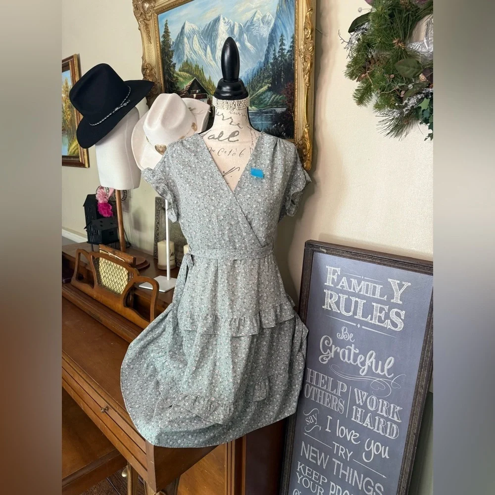 Blue Floral Flutter Sleeve V-Neck Midi Sundress NWOT